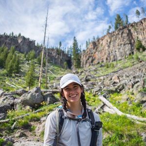 Meet your Posher, Danielle